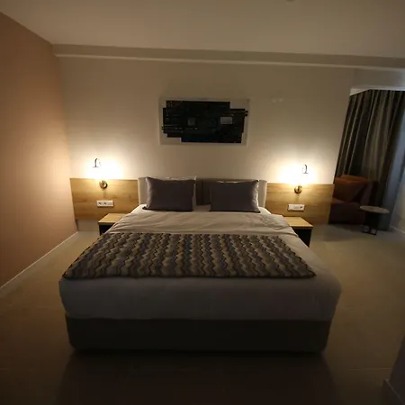 Отель Spilos Гумульдур